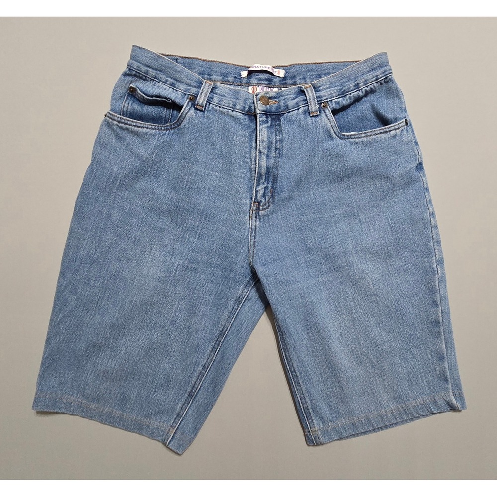 Bill Blass Women Shorts Bermuda Size 12 Signature Fit Light Wash Denim